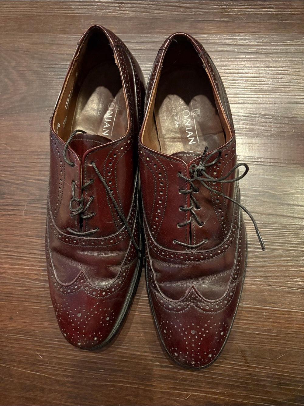 Bostonian Men's Burgundy Wingtip Oxford Dress Shoes